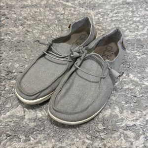 Hey Dude Women's 9 Wendy Slip-On Shoes